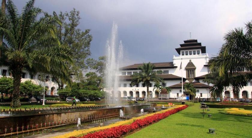 Kedaton Hotel Bandung Dış mekan fotoğraf